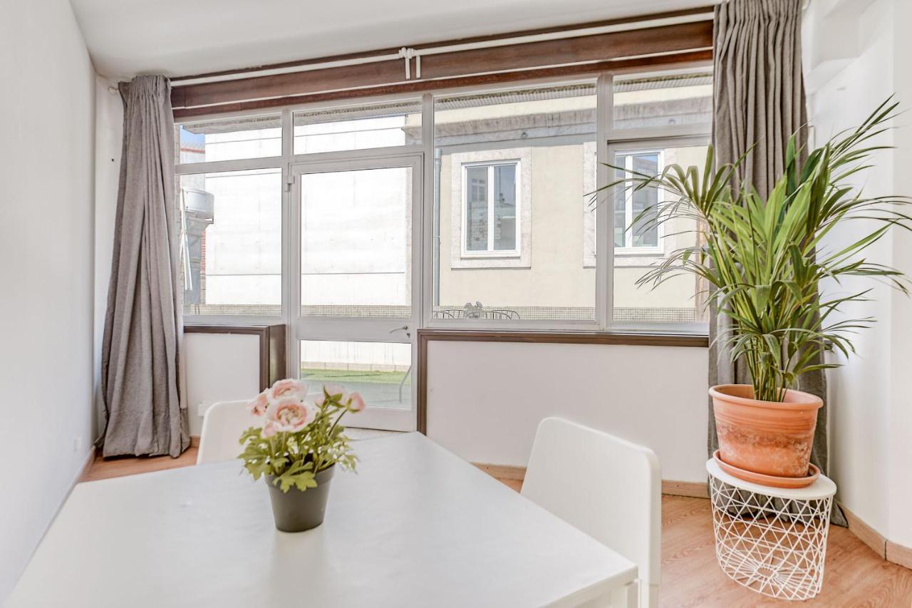 Travel & Live Aliados Apartment Porto Exterior photo