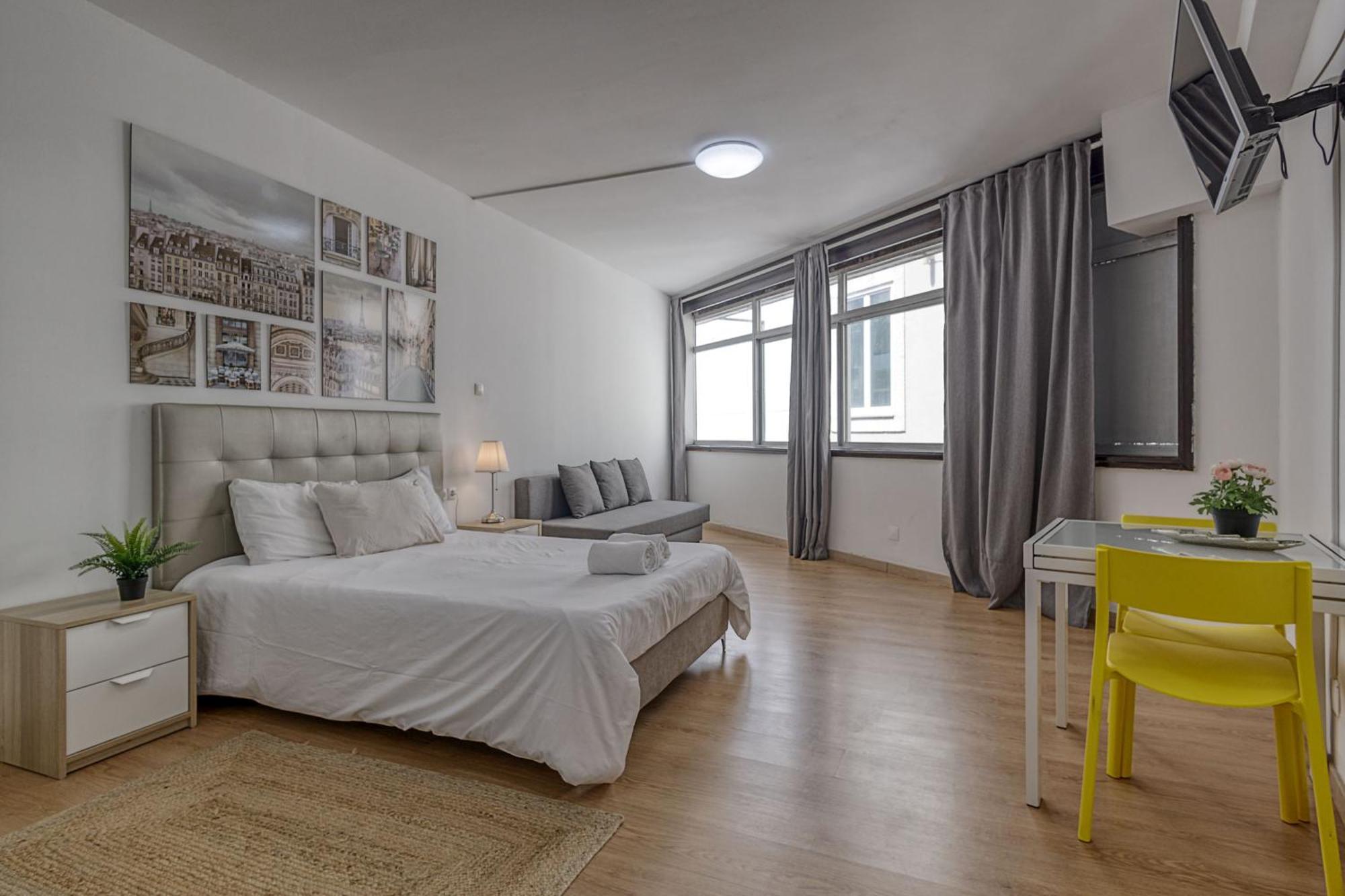 Travel & Live Aliados Apartment Porto Exterior photo