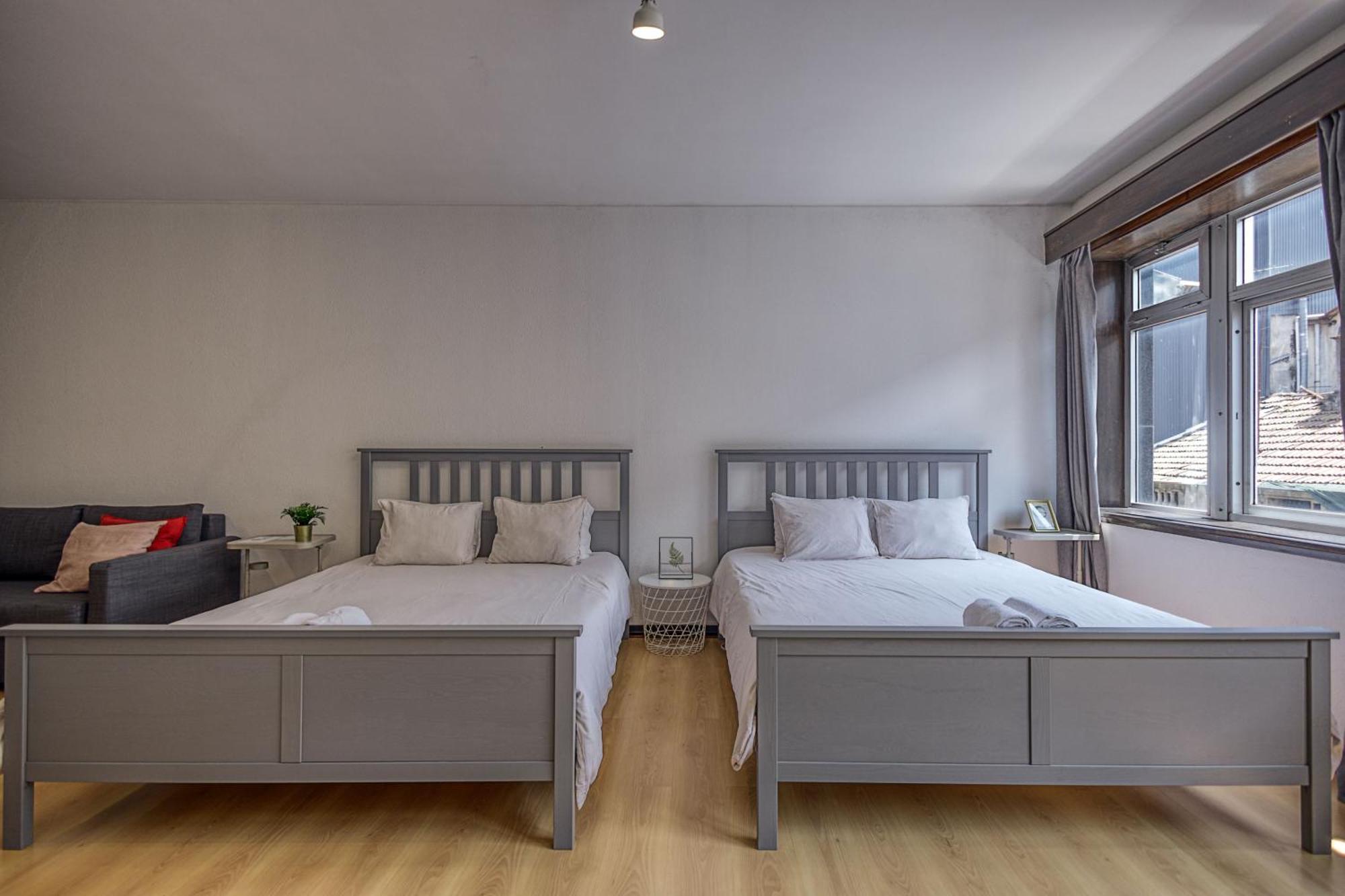 Travel & Live Aliados Apartment Porto Room photo