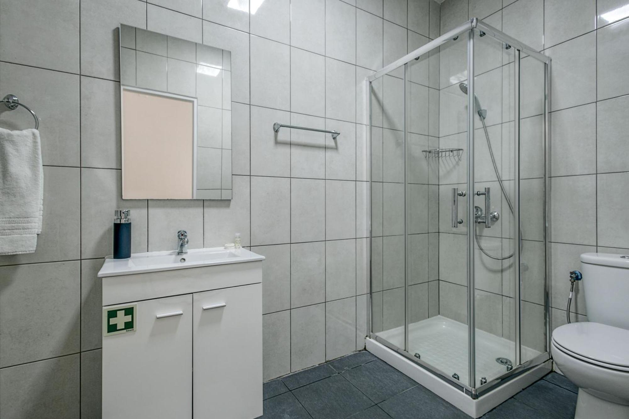 Travel & Live Aliados Apartment Porto Room photo