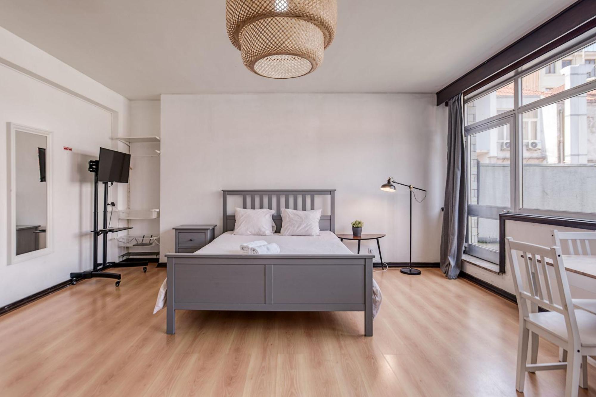 Travel & Live Aliados Apartment Porto Room photo